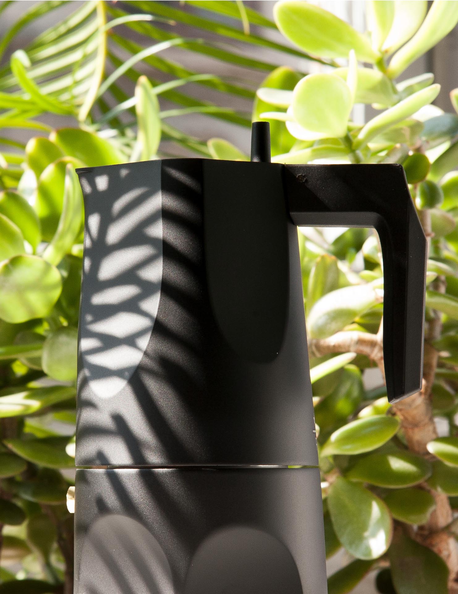Ossidiana-Alessi-Mario-Trimarchi-Design-Expresso-coffee-maker-Starbucks-Coffee-Companyscaled-mobile-2026 Ossidiana-Alessi-Mario-Trimarchi-Design-Expresso-coffee-maker-Starbucks-Coffee-Companyscaled-mobile-2026